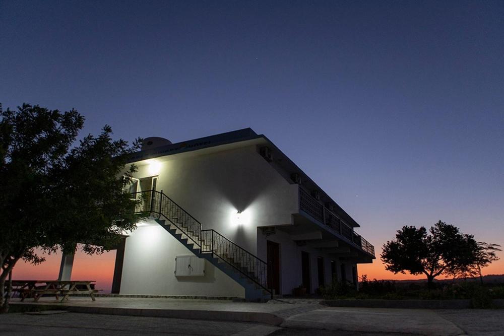Karpaz Sunset Hotel Rizokarpaso Екстер'єр фото